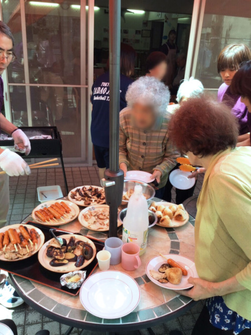 デイサービスでバーベキュー